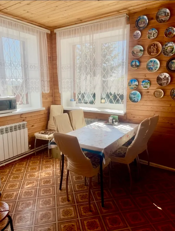 Уютный дом на берегу реки Кама