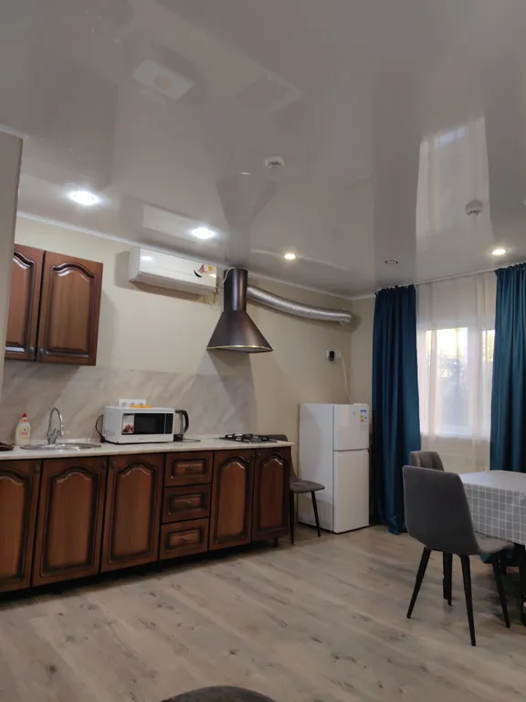 Коттедж Часть дома с отдельным двором и въездом в 7 ми минутах до моря — Ейск