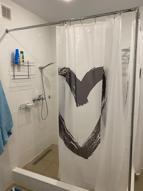 Новый высотный дом рядом с домом Павлова