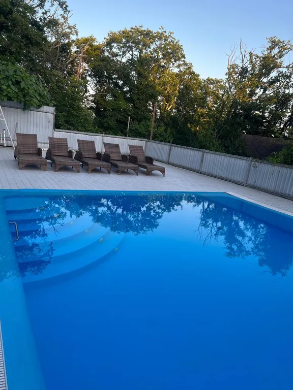 Дом-вилла с бассейном