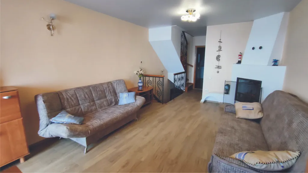 Коттедж - три этажа на берегу моря