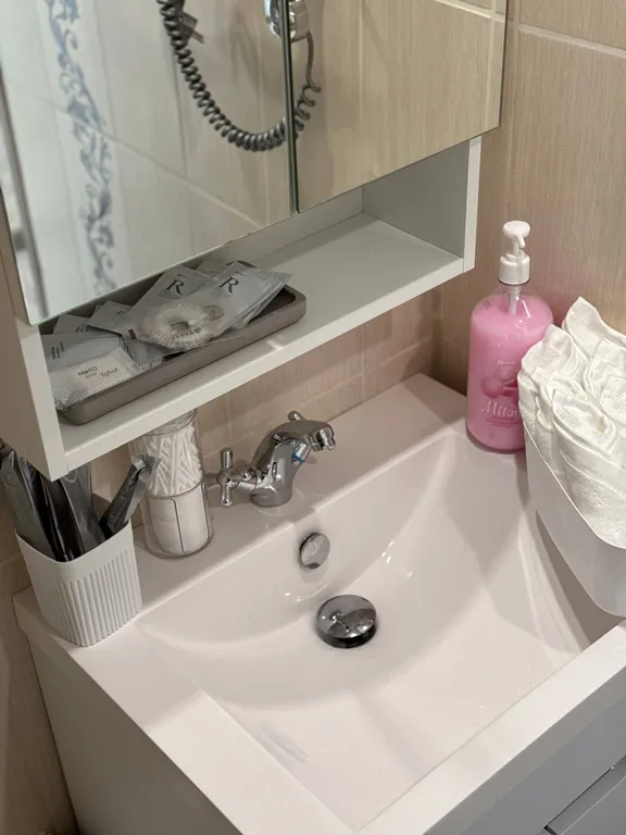 Уютная солнечная квартира в районе Золотого моста