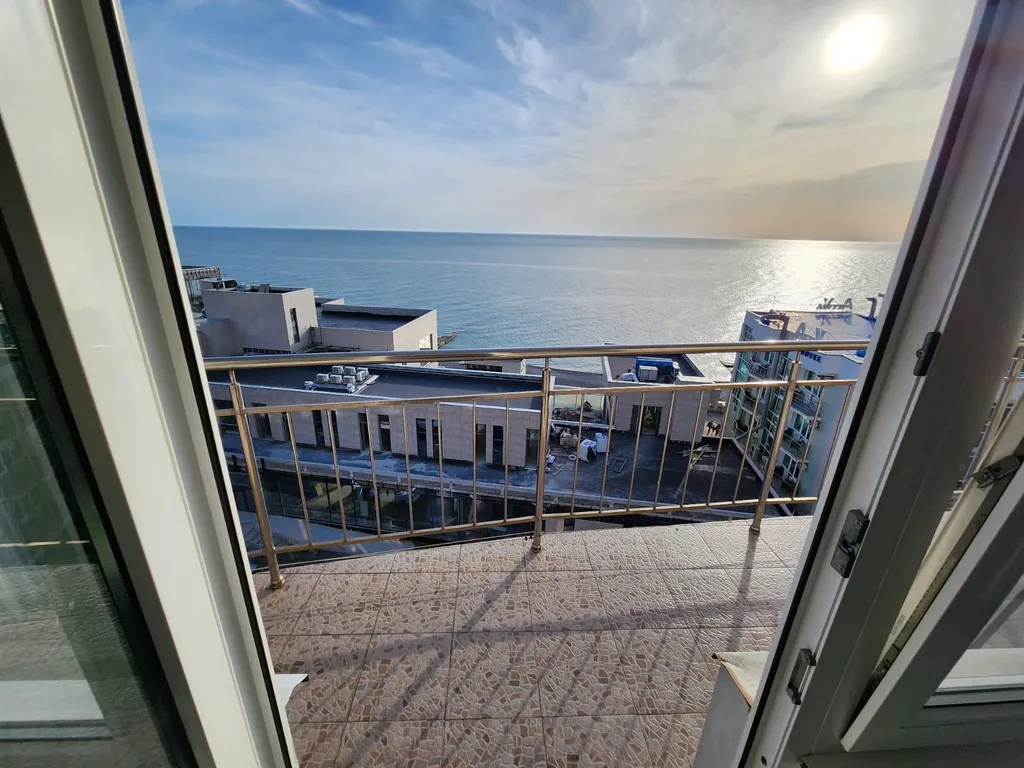 Апартаменты с видом на море, 100 метров до пляжа "Чайка"