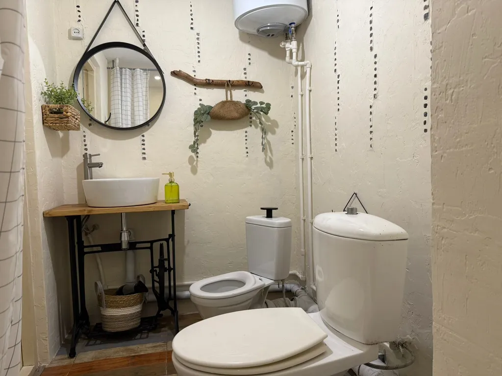 Просторная квартира для путешествия семьей на Алтай в центре города