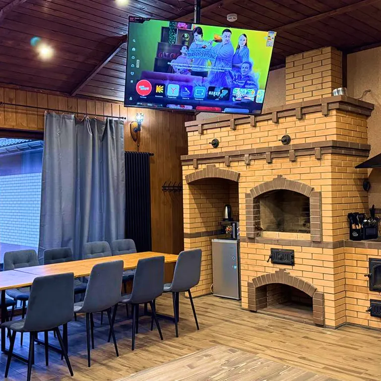 Квартира Просторная студия с настоящим камином и печкой — аренда посуточно в Монино