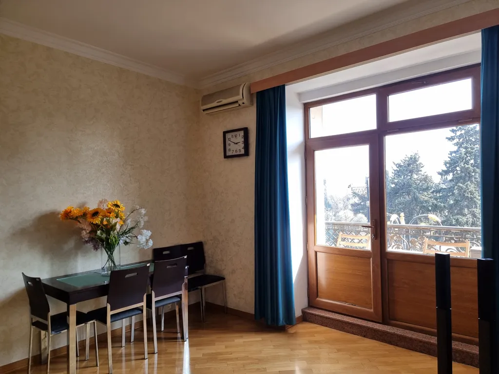 Сахиль апарт