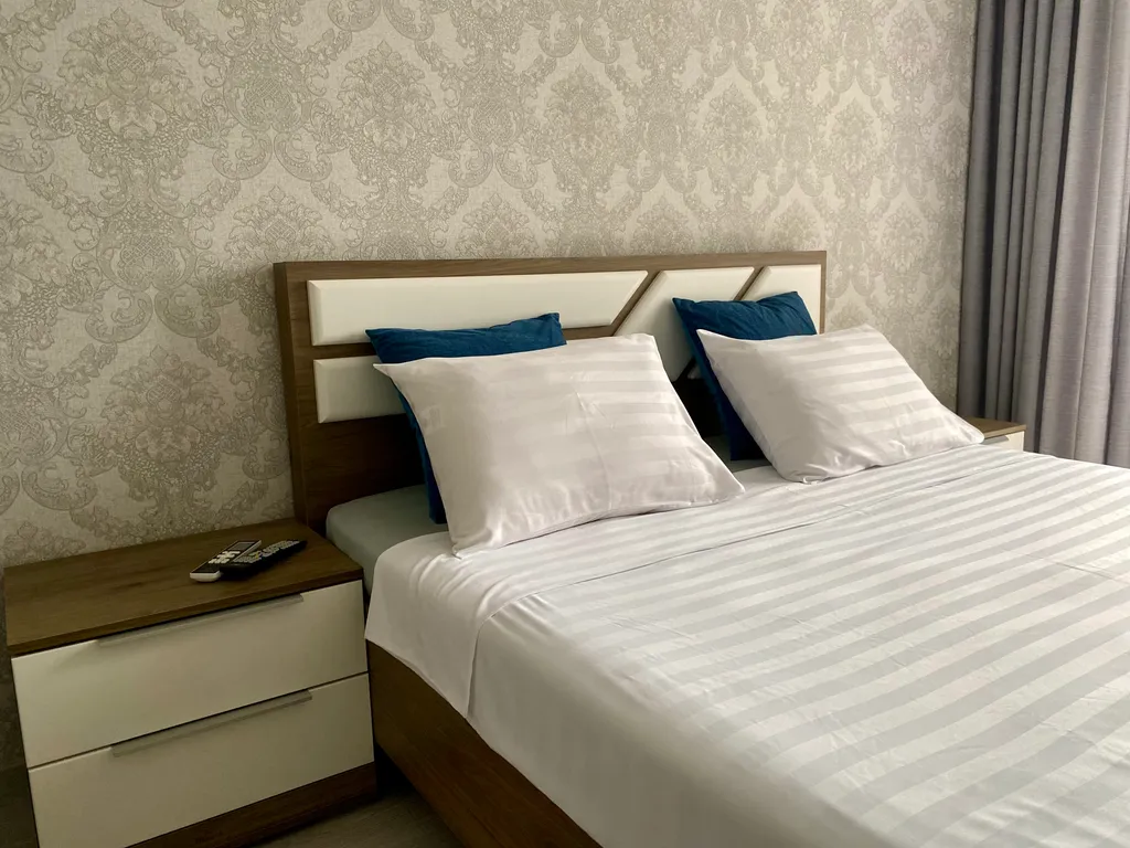 Просторная квартира с видом на горы в центре города