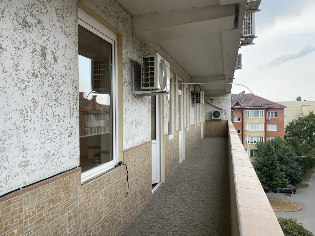 Апартаменты для большой семьи в курзоне, с балконом и видом на машук