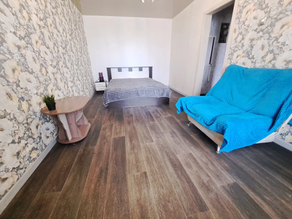 Уютная двухкомнатная квартира — аренда посуточно в Новокузнецк