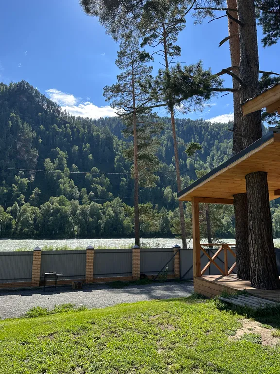 Новый круглогодичный 3-й коттедж на берегу Катуни