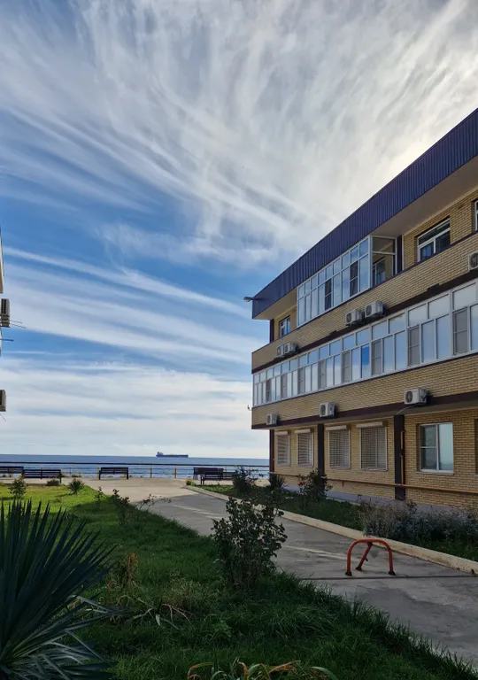 Евродвушка на первой линии с видом на море