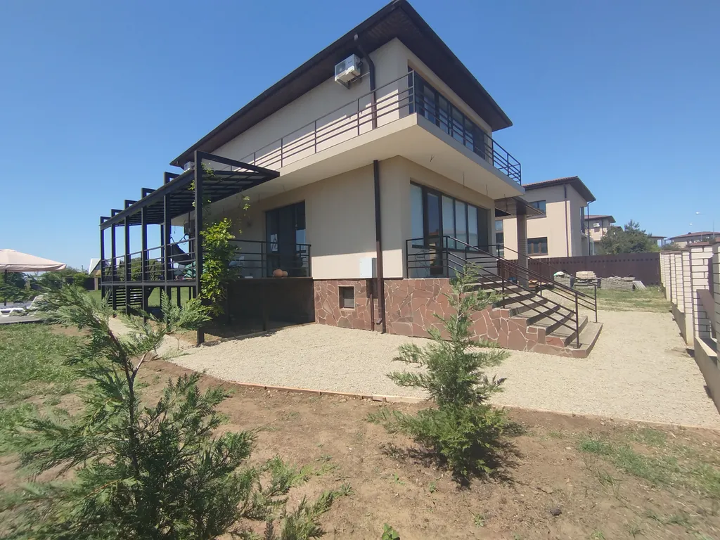 Коттедж в охраняемом коттеджном поселке на берегу Азовского моря