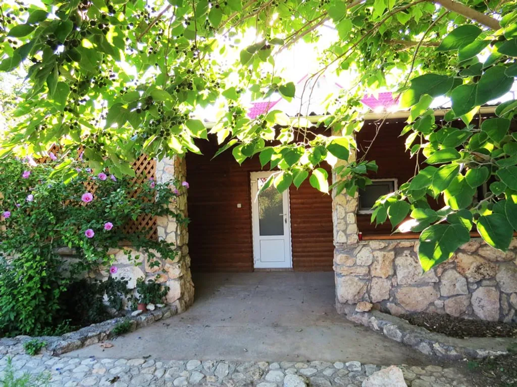 Коттедж Бунгало на семерых — аренда посуточно в Оленевка