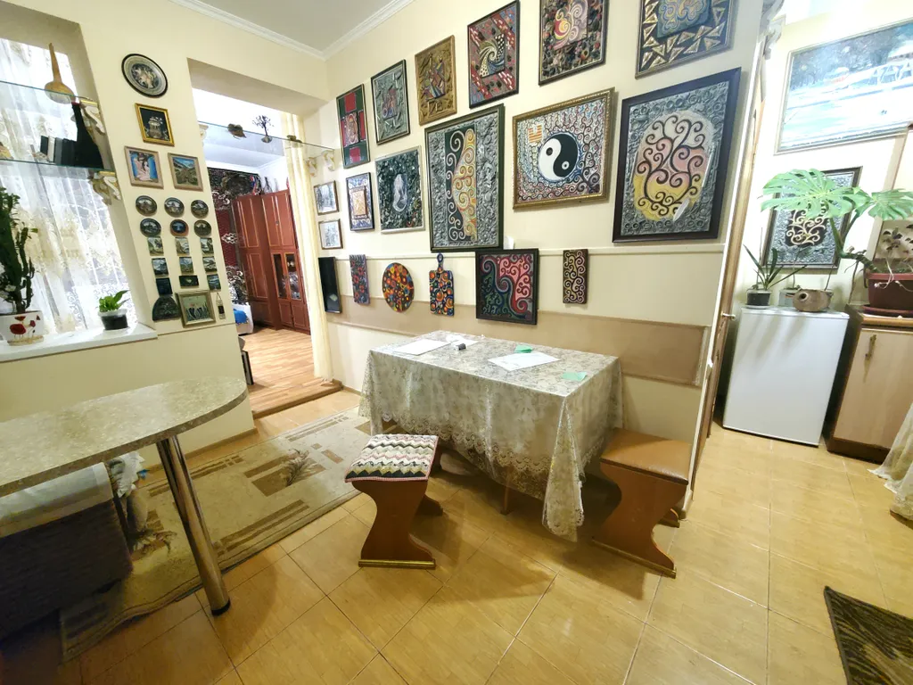 Квартира Комфортабельная квартира-картинная галерея в центре Владикавказа — Владикавказ