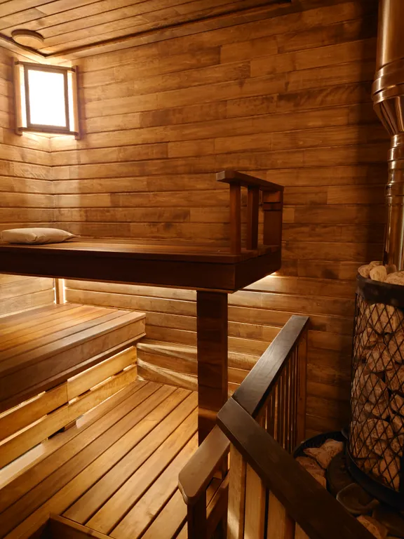 Дом с баней и бассейном на большую компанию