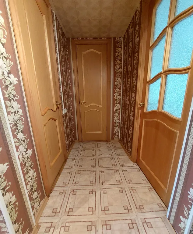 Хорошая 2х комнатная квартира с балконом в центре