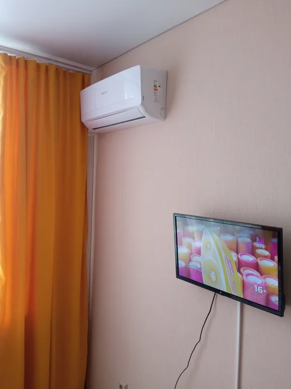 Студия с видом на пруд