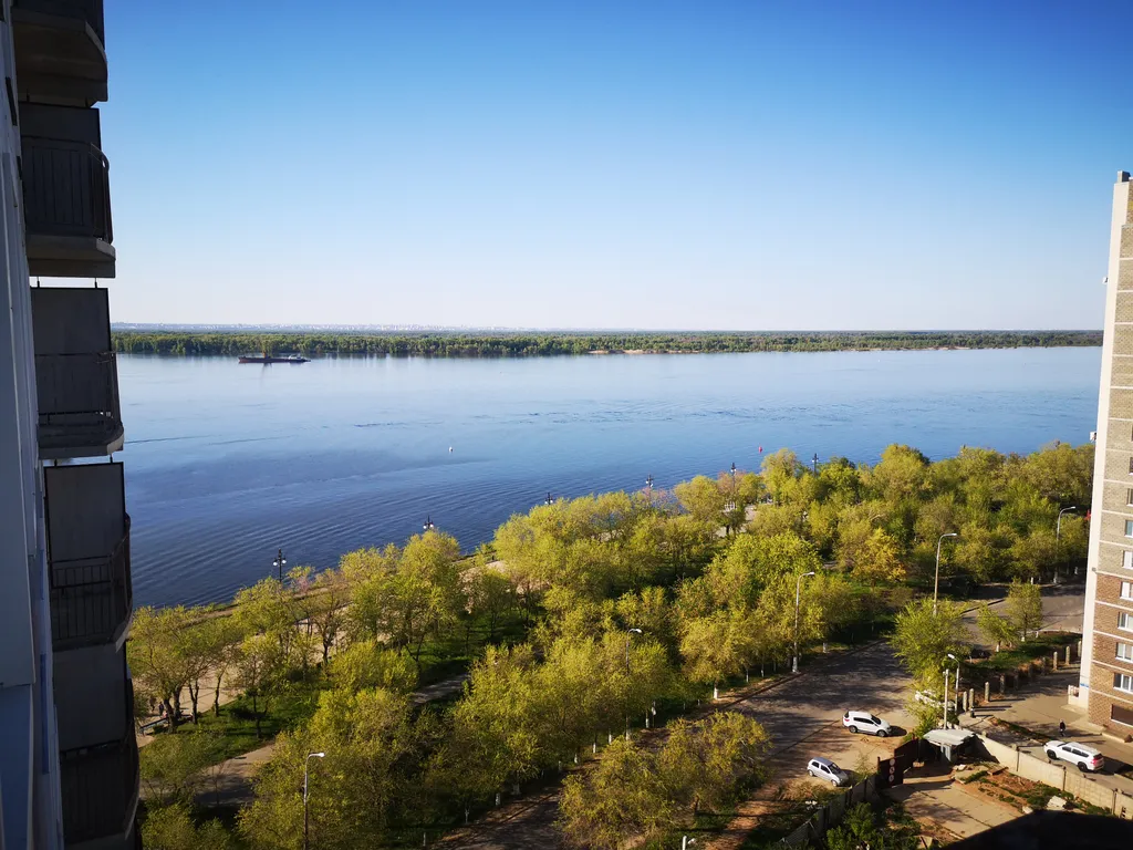 Уютная квартира с видом на берег реки Волга