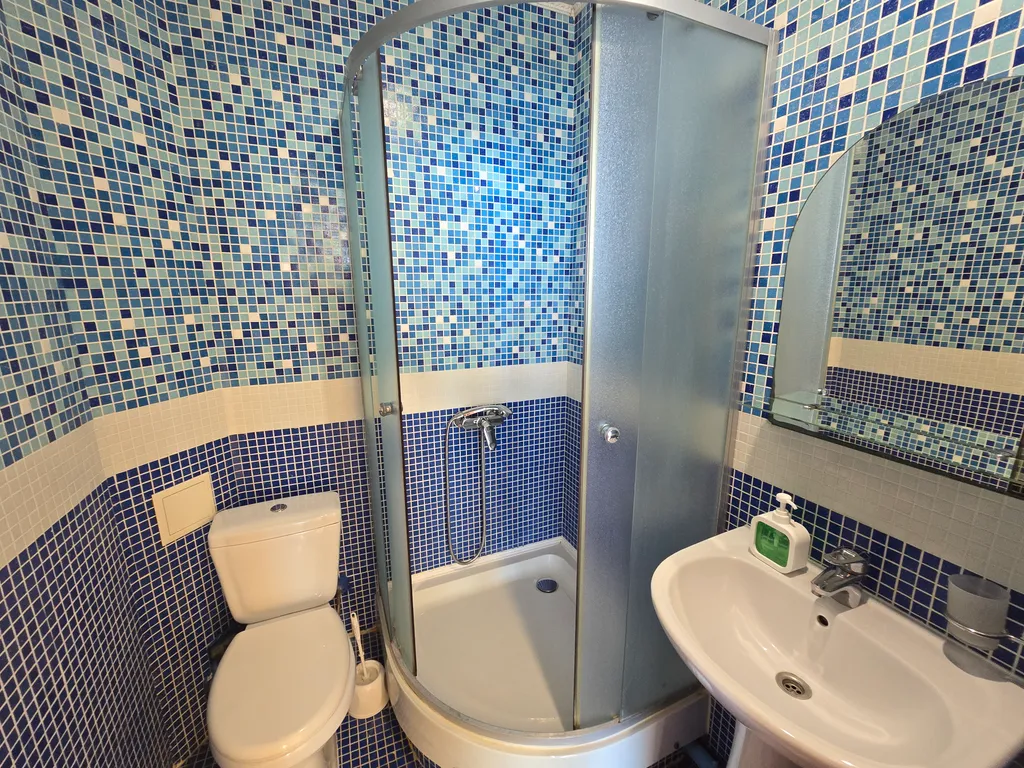 Апартаменты в эллинг Селена с французским балконом