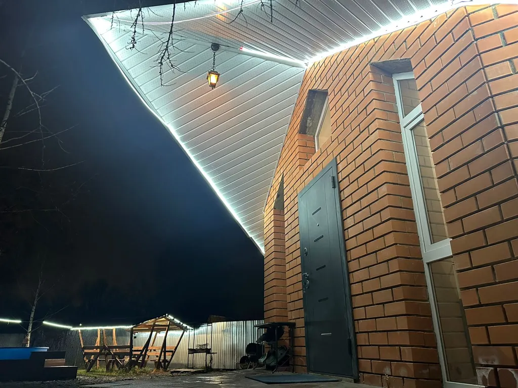 Большой уютный дом