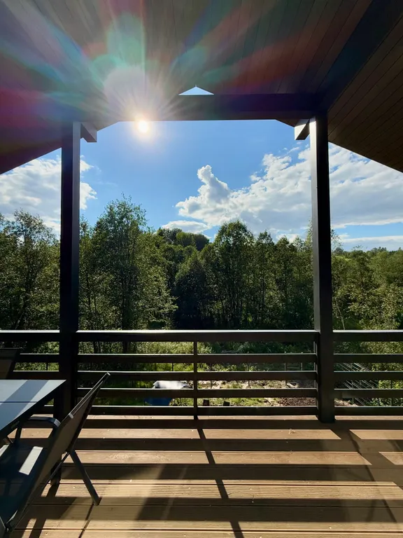 Семейный дом с панорамной сауной и камином