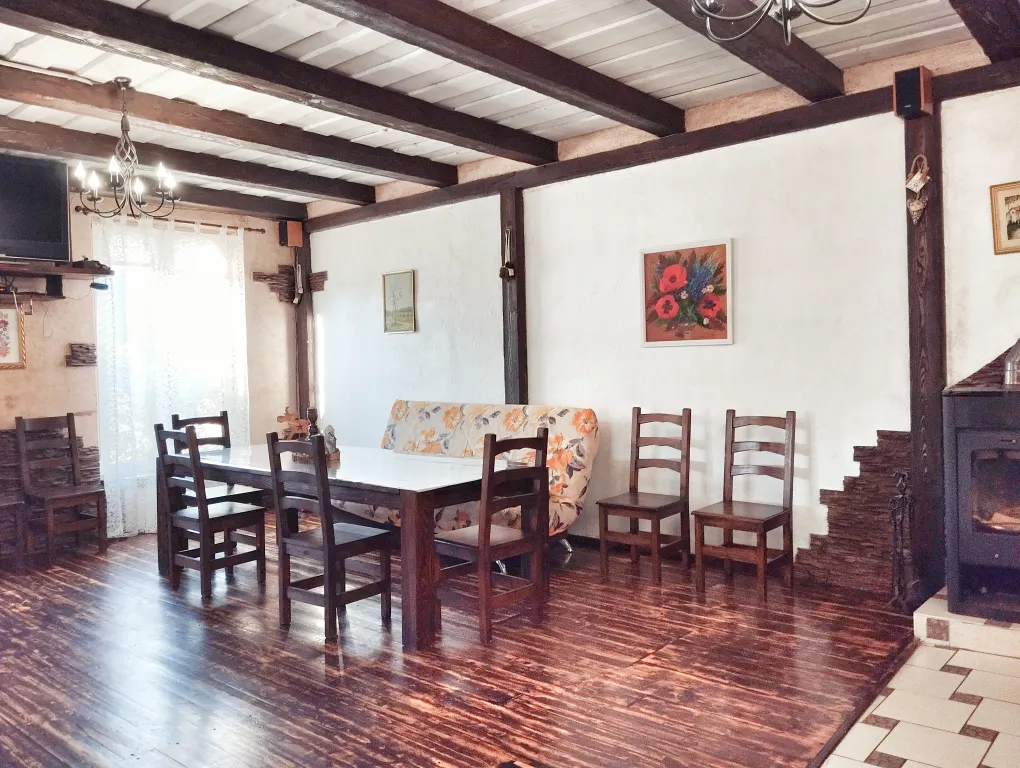 Коттедж под Минском с баней, озером, беседкой