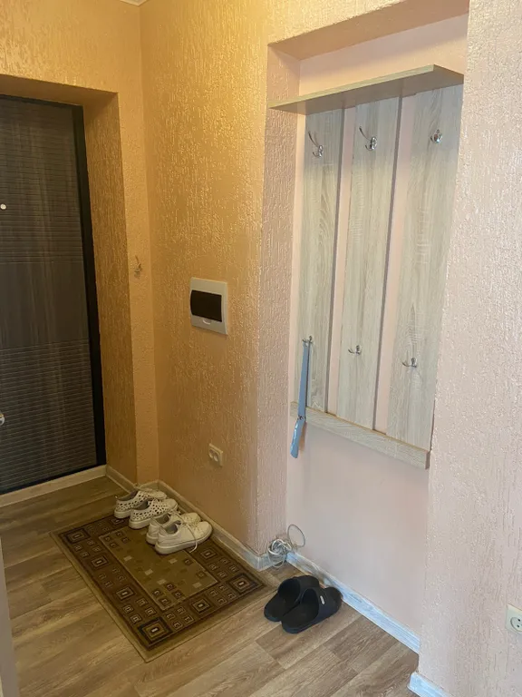 Квартира 2-комнатная возле жд вокзала