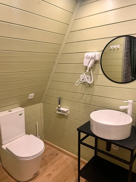 Домик Флора с горячим чаном