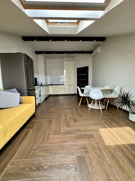 Двухуровневая квартира с видом на море и горы