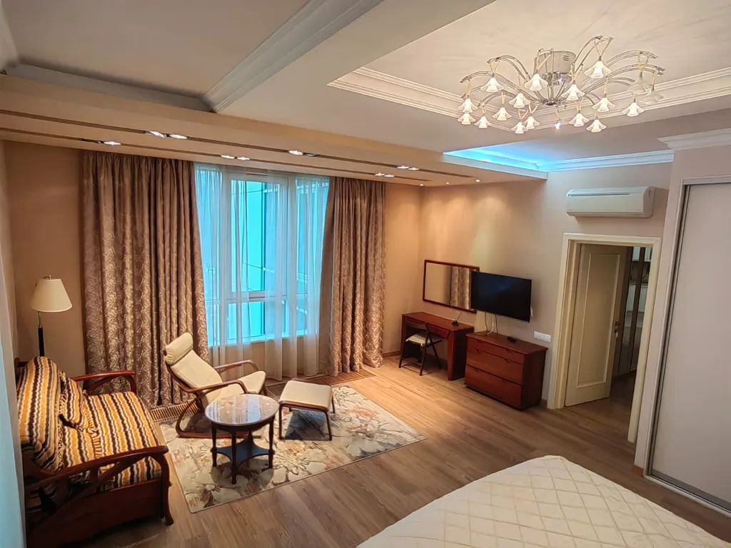 Просторный апартамент в Золотом Треугольнике Сочи