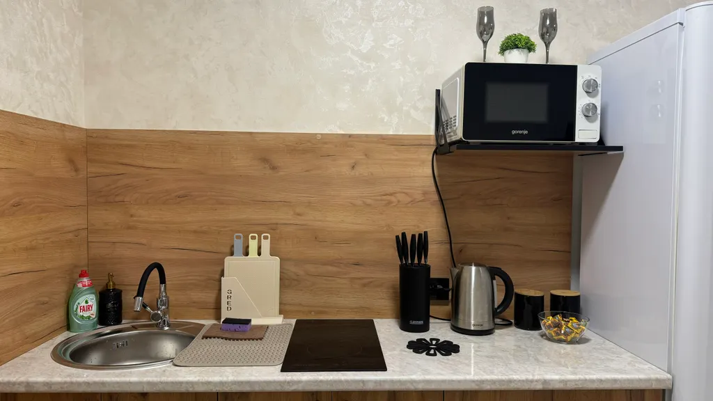 Уютная однокомнатная квартира с видом на самые красивые закаты у реки