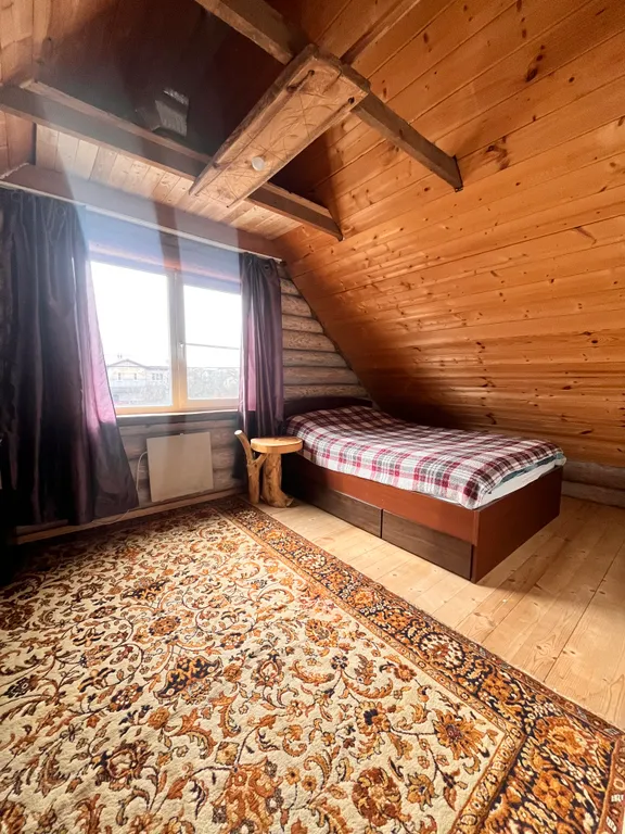 Дом рядом с карьерами