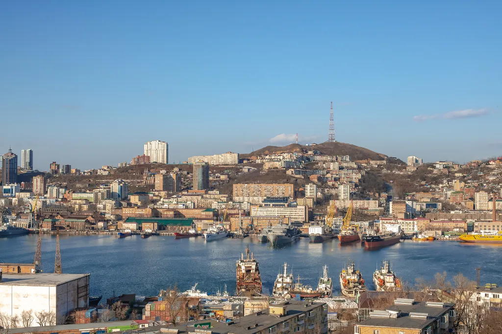 Квартира Современная квартира с красивейшим видом на бухту и мосты — Владивосток