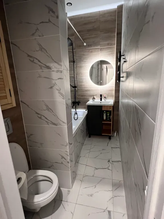 Пpостоpнaя квapтира класcа Luxе в центре Зeлeногpадa