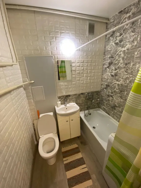 Уютная квартира у ТЦ Максимир