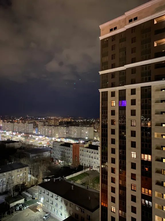 Дизайнерская евро-трешка с панорамным видом на город