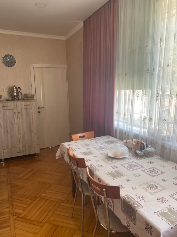 Трехкомнатные апартаменты рядом с пляжем, в центре города