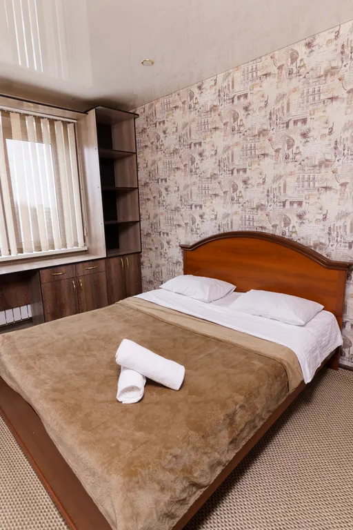 Квартира 3-комнатная в районе ледового дворца — аренда посуточно в Балаково