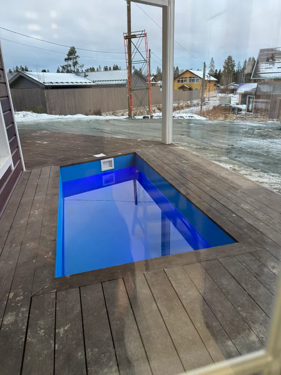 Новый коттедж с сауной и бассейном