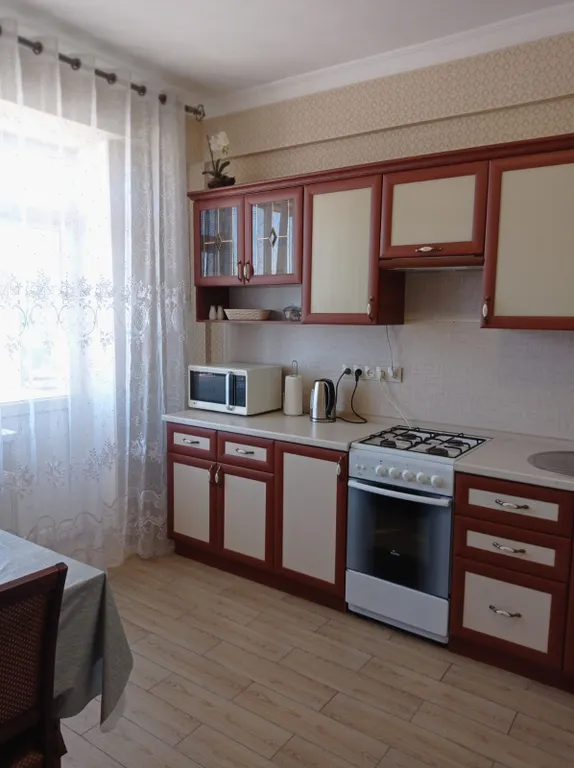 Уютная квартира в центре с видом на море