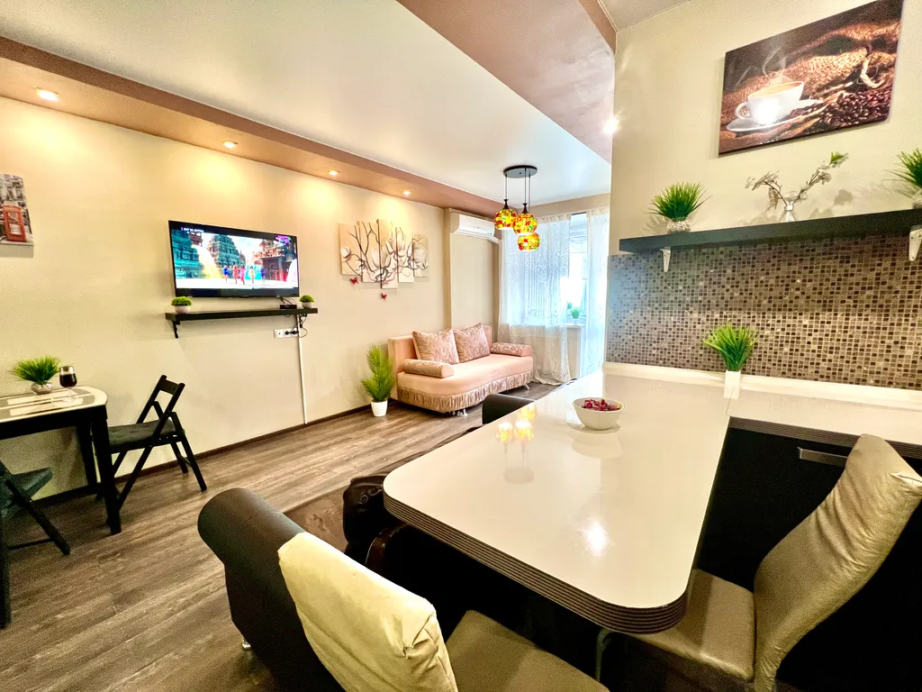 Квартира Квартира Дизайнерская студия на 9 этаже в ЖК Современник рядом с МТЛ-Арена — Самара