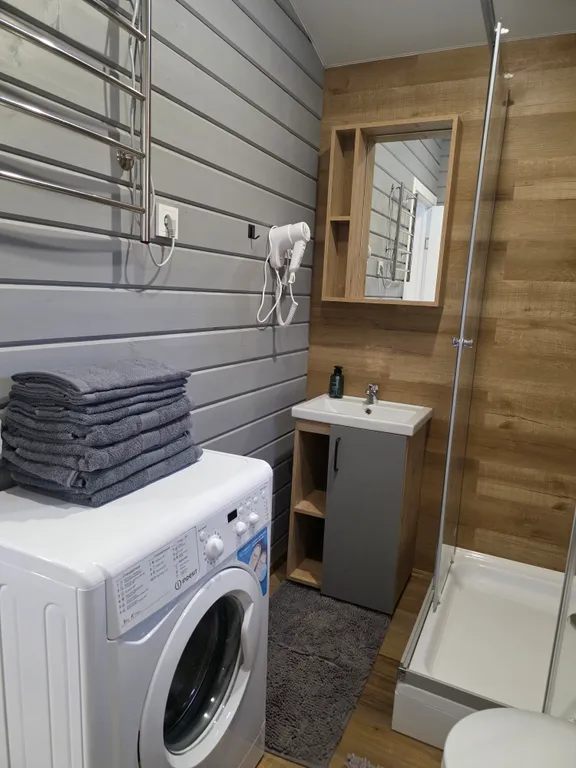 Дом Безмятежный на заливе реки Нерль с видом на лес