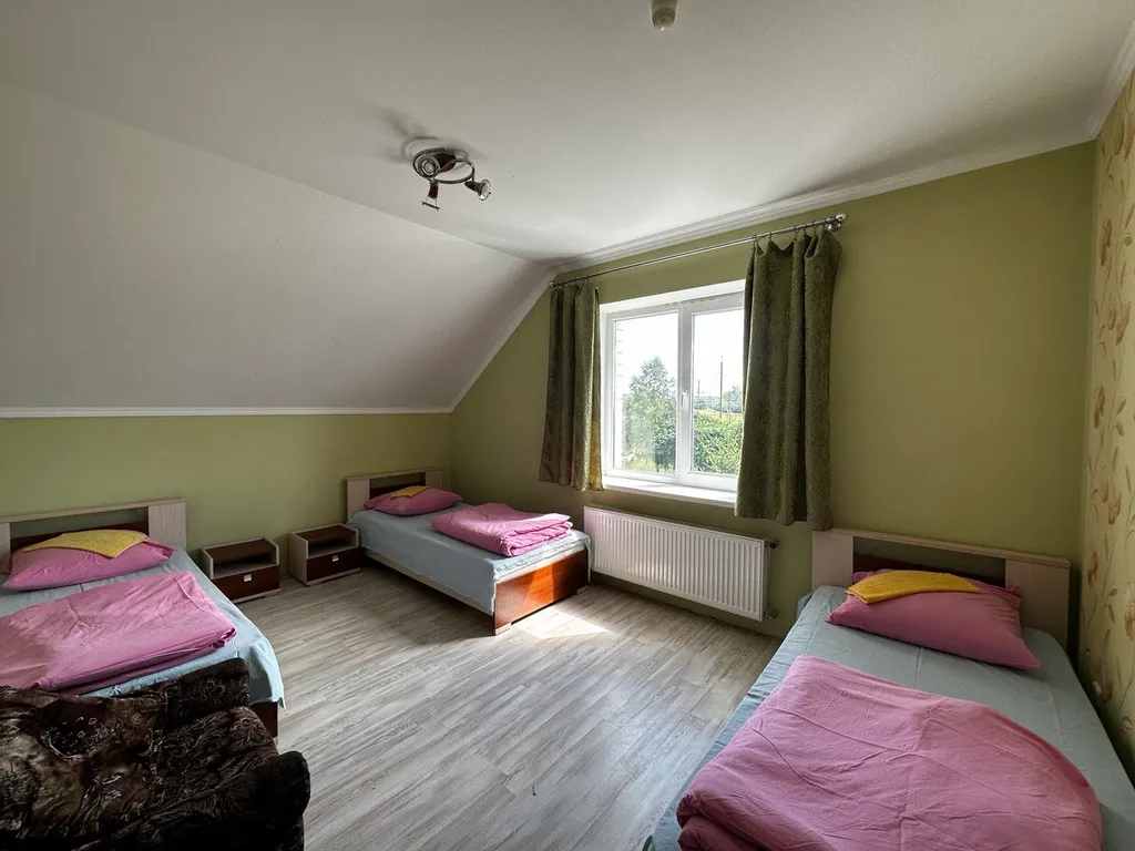 Коттедж 2 этажа в уединенном месте Бреста с парковкой во дворе