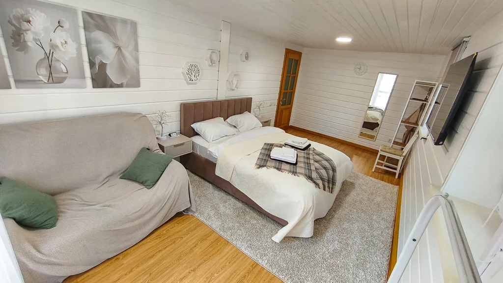 Вилла на берегу Ангары