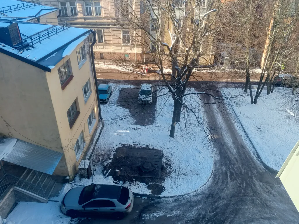 Студия напротив часовой башни