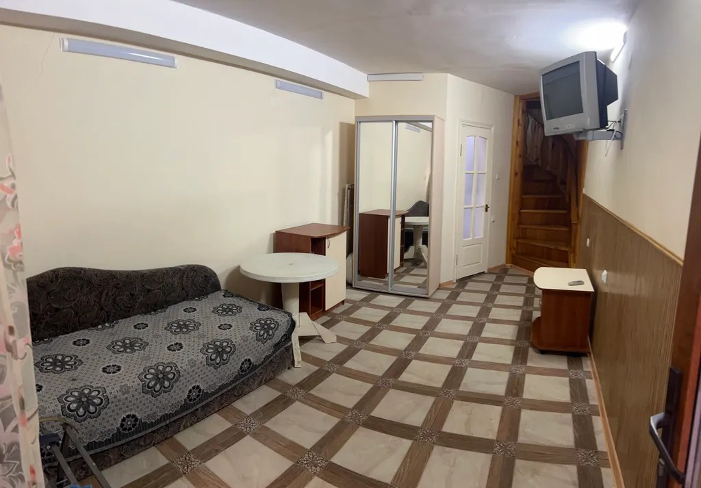 Номер на берегу моря