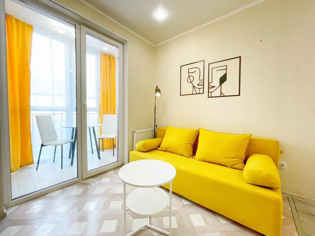 Красивая студия у моря