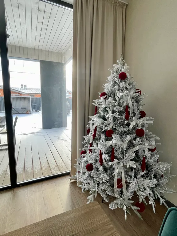 Современный дом рядом с комплексом Сорочаны