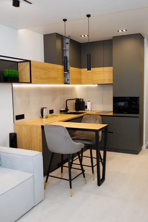 Студия с дизайнерским ремонтом в центре города