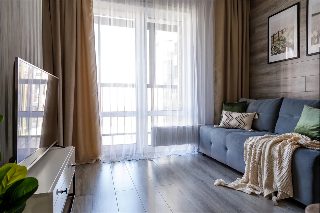 Студия возле 130 квартал с библиотекой на балконе